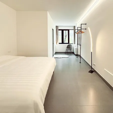 Deeproomvenice Apartman *